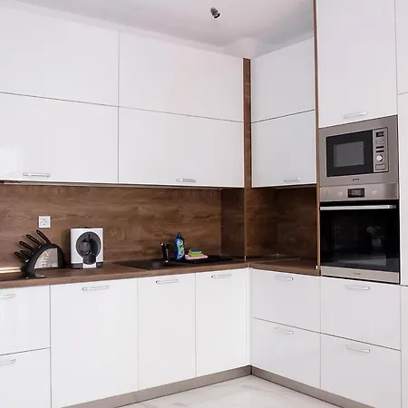 ≋ Boutique Gardens ≋ Private Family House Ваканционна къща *